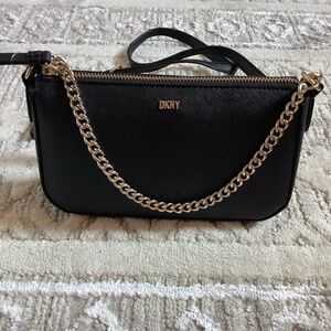 NWT DKNY CROSSBODY